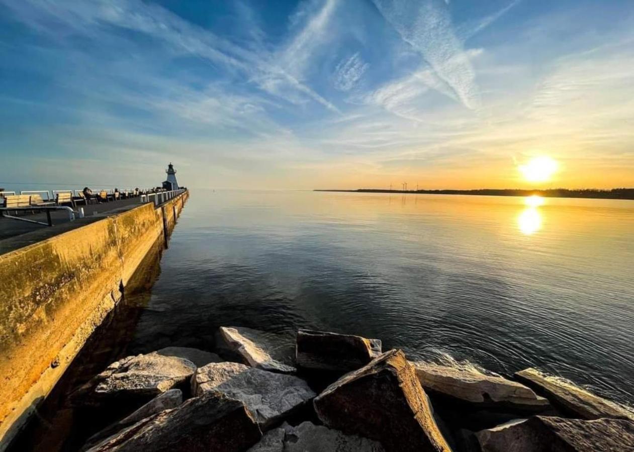 Luxe Lodges On Lake Erie Порт Доувър Екстериор снимка