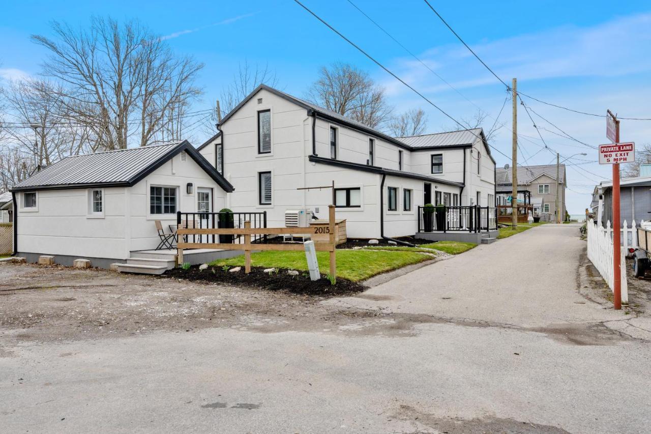 Luxe Lodges On Lake Erie Порт Доувър Екстериор снимка
