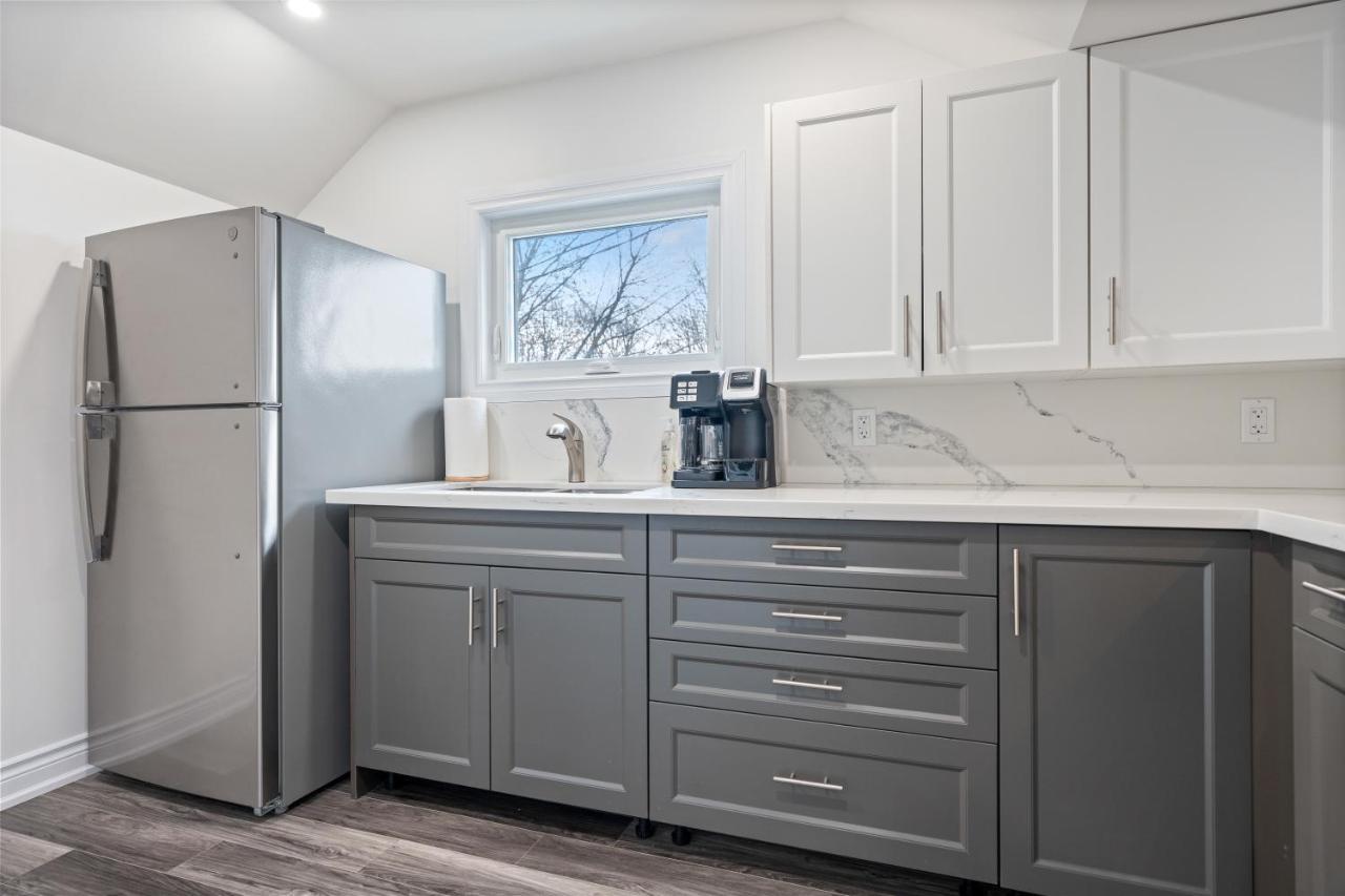 Luxe Lodges On Lake Erie Порт Доувър Екстериор снимка